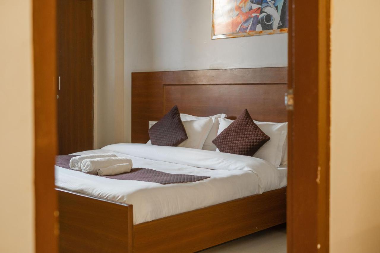 The Lodgers 2 Bhk Serviced Apartment Infront Of Artemis Hospital Gurgaon Zewnętrze zdjęcie