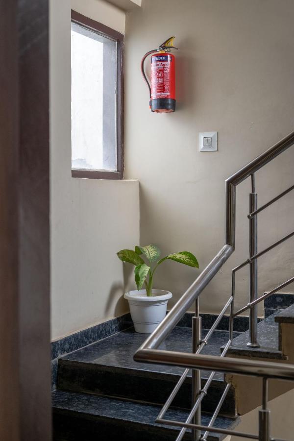 The Lodgers 2 Bhk Serviced Apartment Infront Of Artemis Hospital Gurgaon Zewnętrze zdjęcie